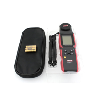 Измеритель света UNI-T UT381A